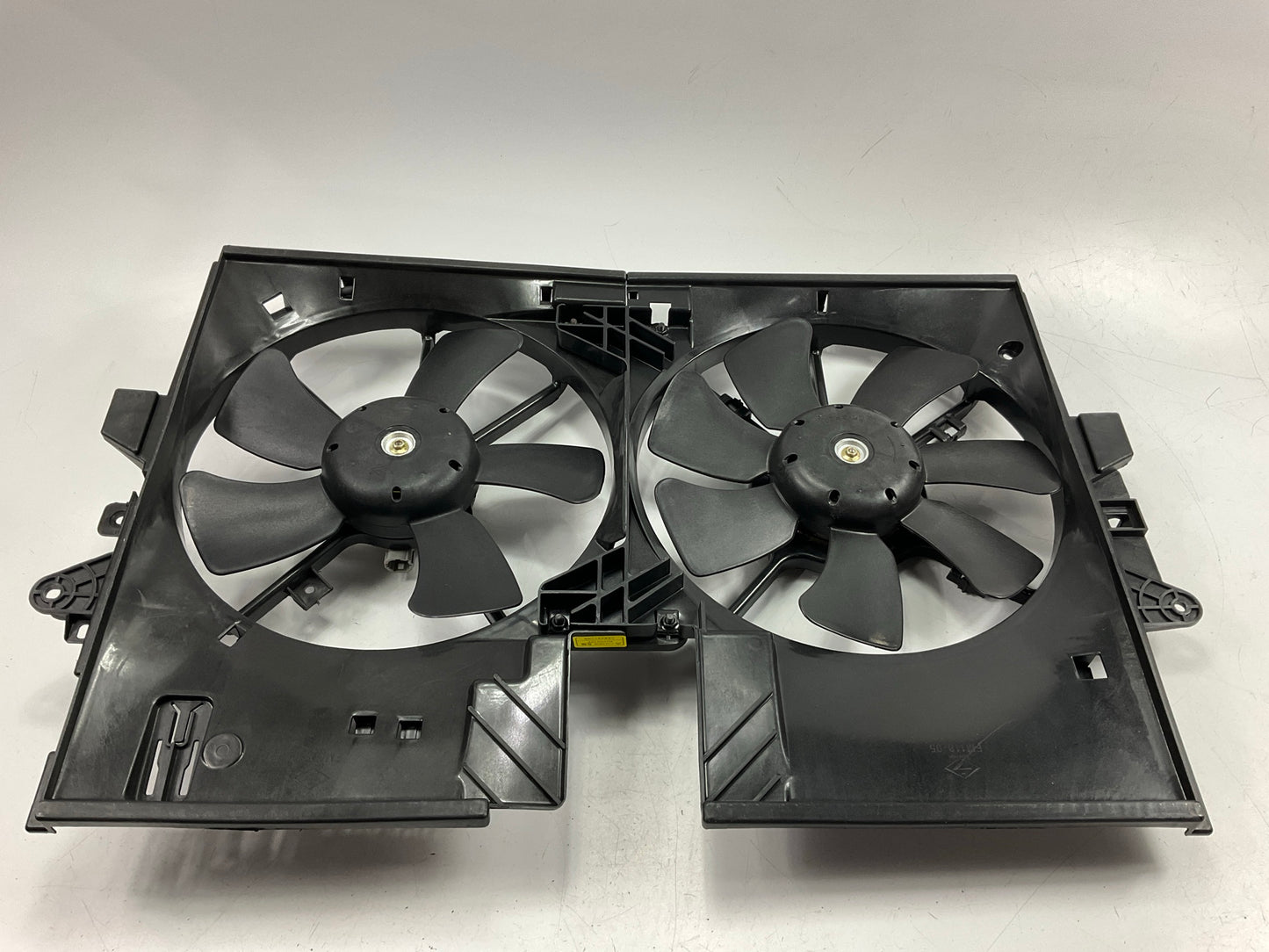 Chin Lang CL4246A Radiator Condenser Fan Assembly For 2005-2007 Ford Escape 3.0L