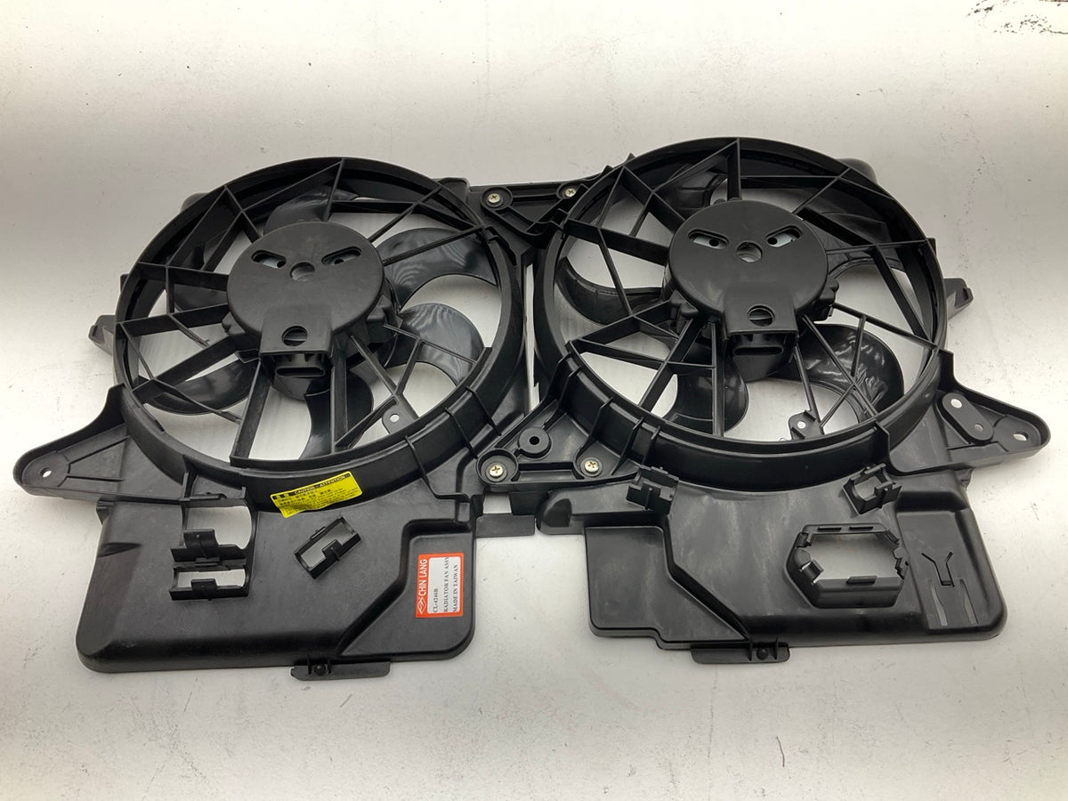 Chin Lang CL-4246B Radiator Dual Fan Assembly - 2001-2004 Ford Escape 3.0L