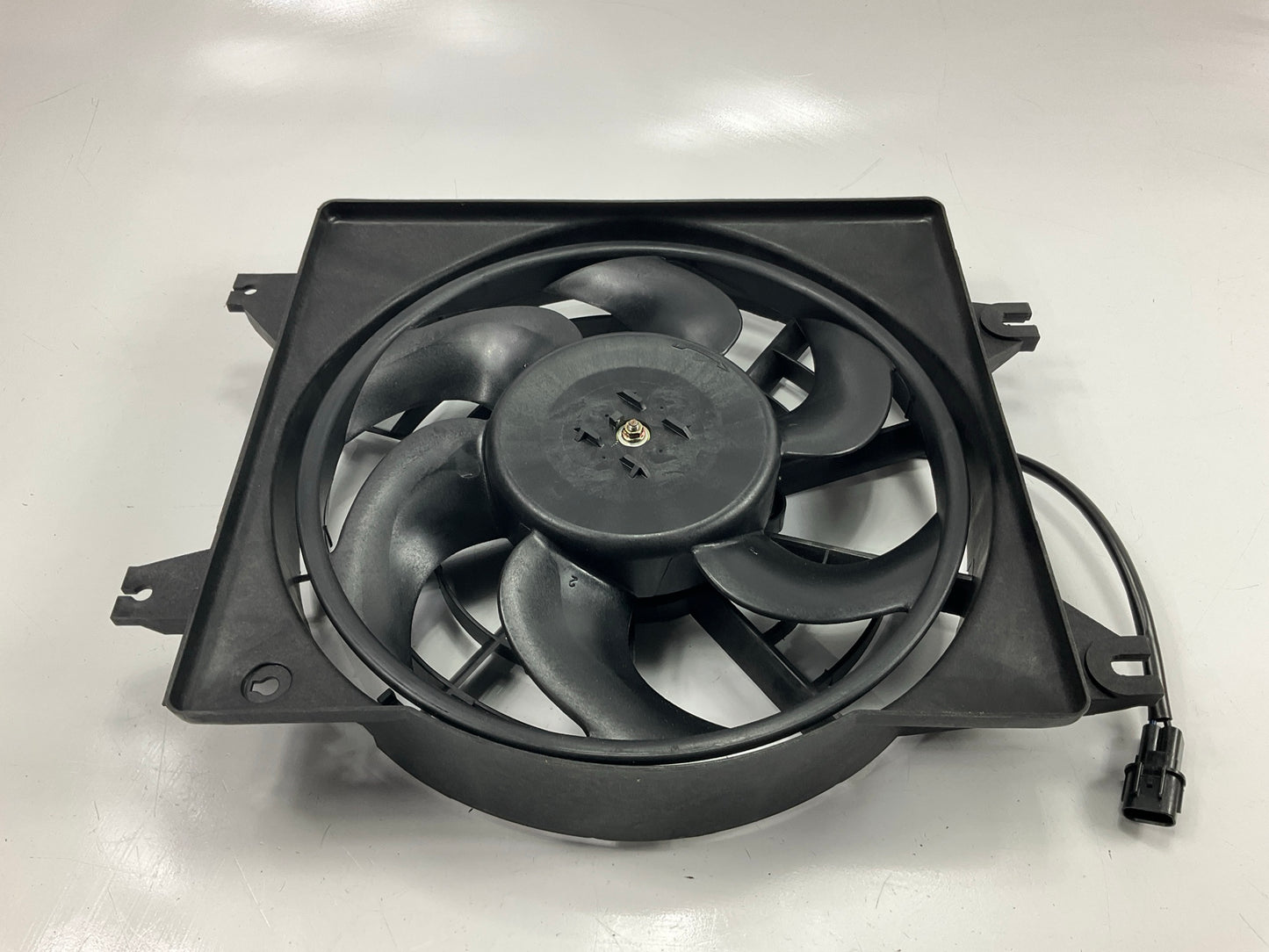 NEW AFTERMARKET - Ching Lang CL-4996B A/C Condenser Fan Assembly HY3113101