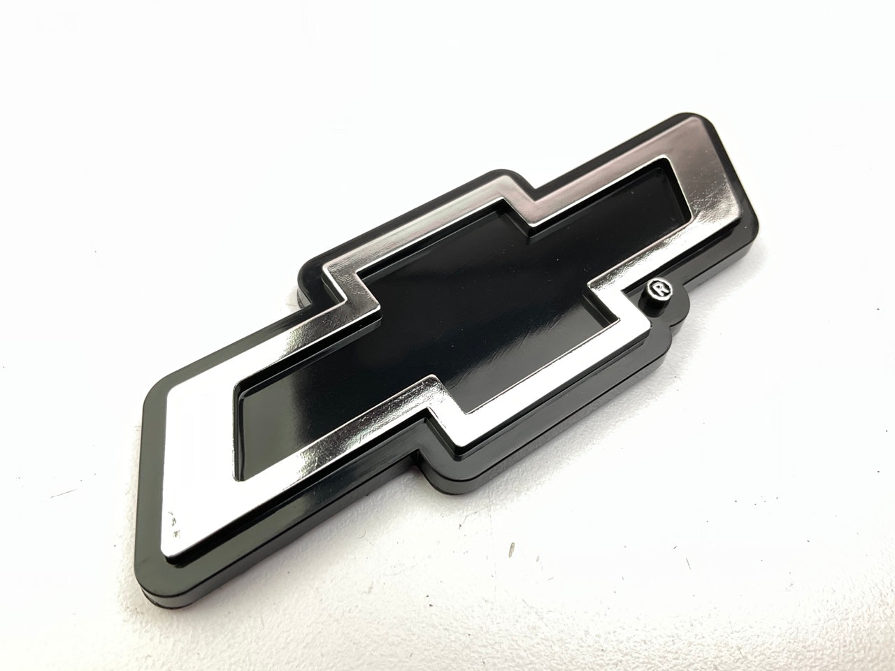 Chroma 9115 Licensed Chevy Logo Bowtie Plastic Chrome Emblem Decal 1.5'' X 3.75''