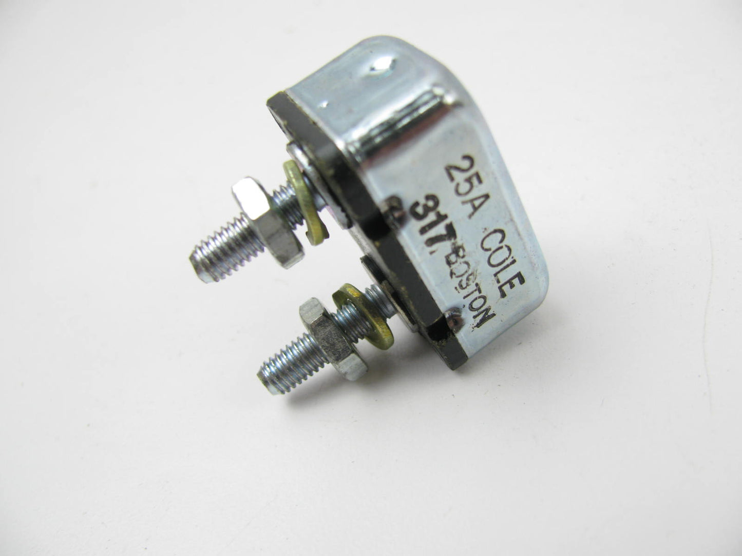 Cole Hersee 30056-25 12V 25A Circuit Breaker