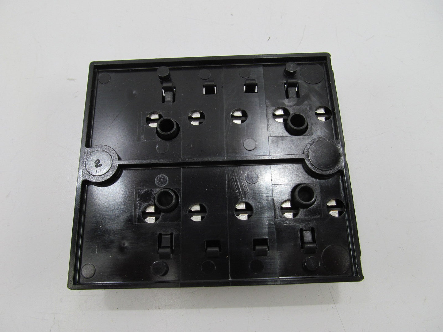 Cole Hersee 46377-10-BX 10 Position Fuse Box Fuse Block, 25 Amp Per Circuit