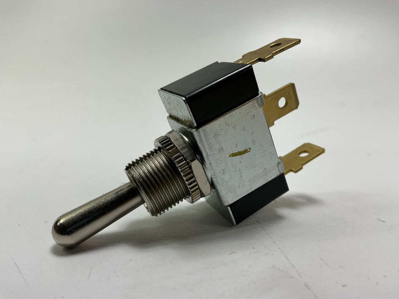 Cole Hersee 55033-01-BX 3-Blade Toggle Switch 20 Amps
