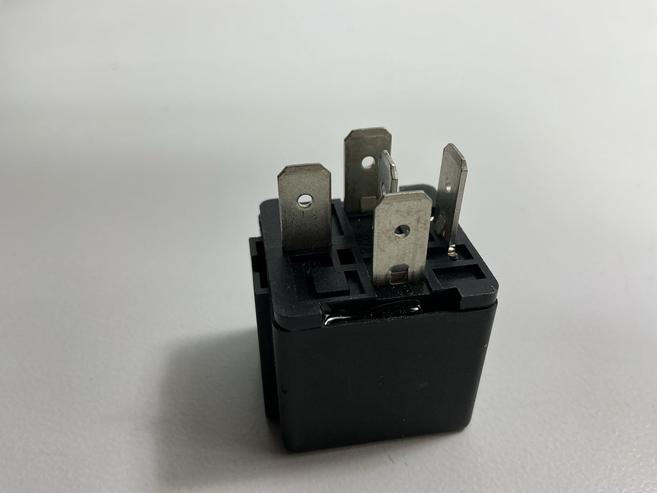 Cole Hersee RC-200124-NN-BX 24V SPDT Relay - 20A - Single Pole, Dual Throw