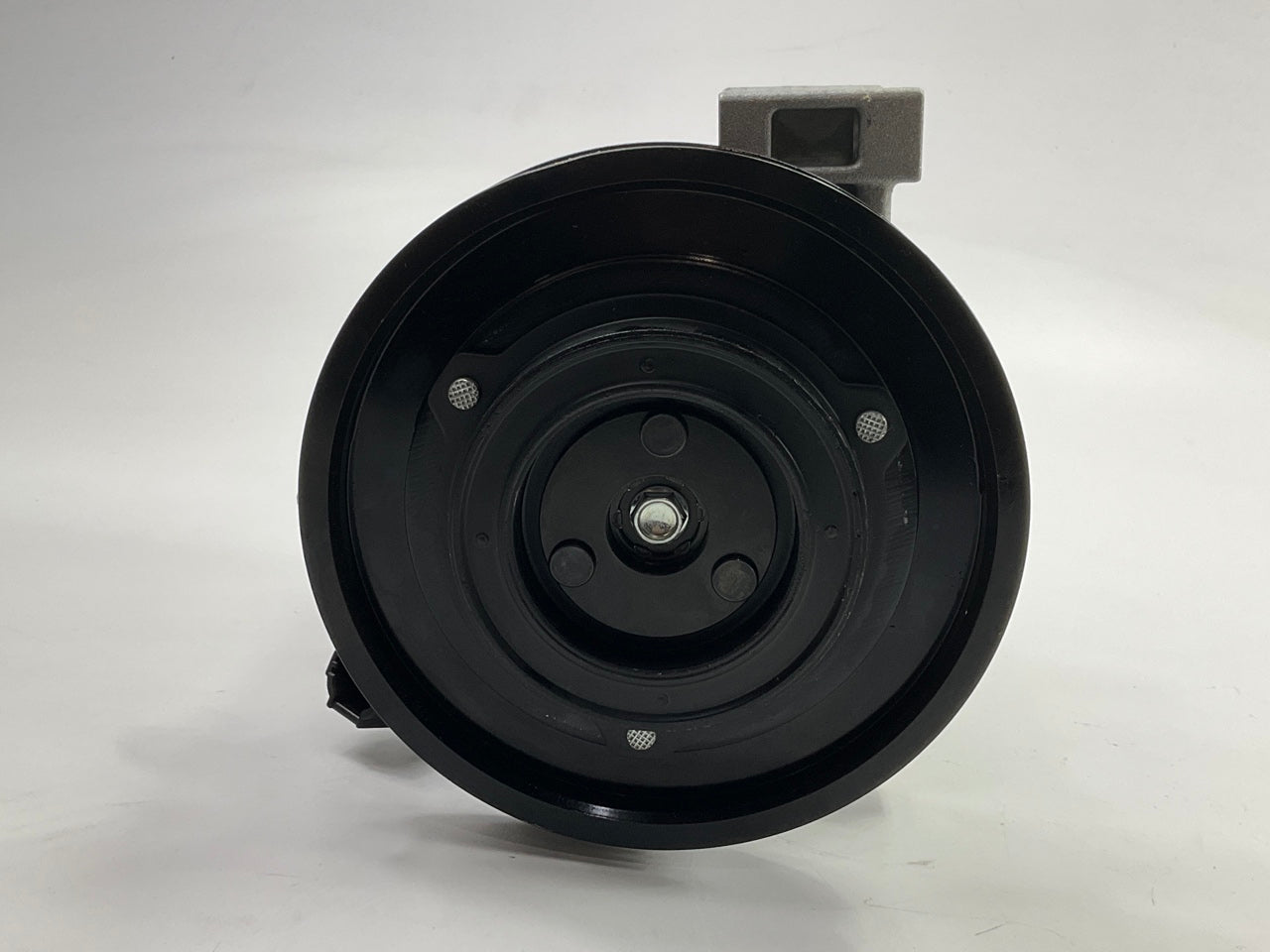 Compressor Works 638757 A/C Compressor For 1999-2004 Frontier, 00-04 Xterra 3.3L