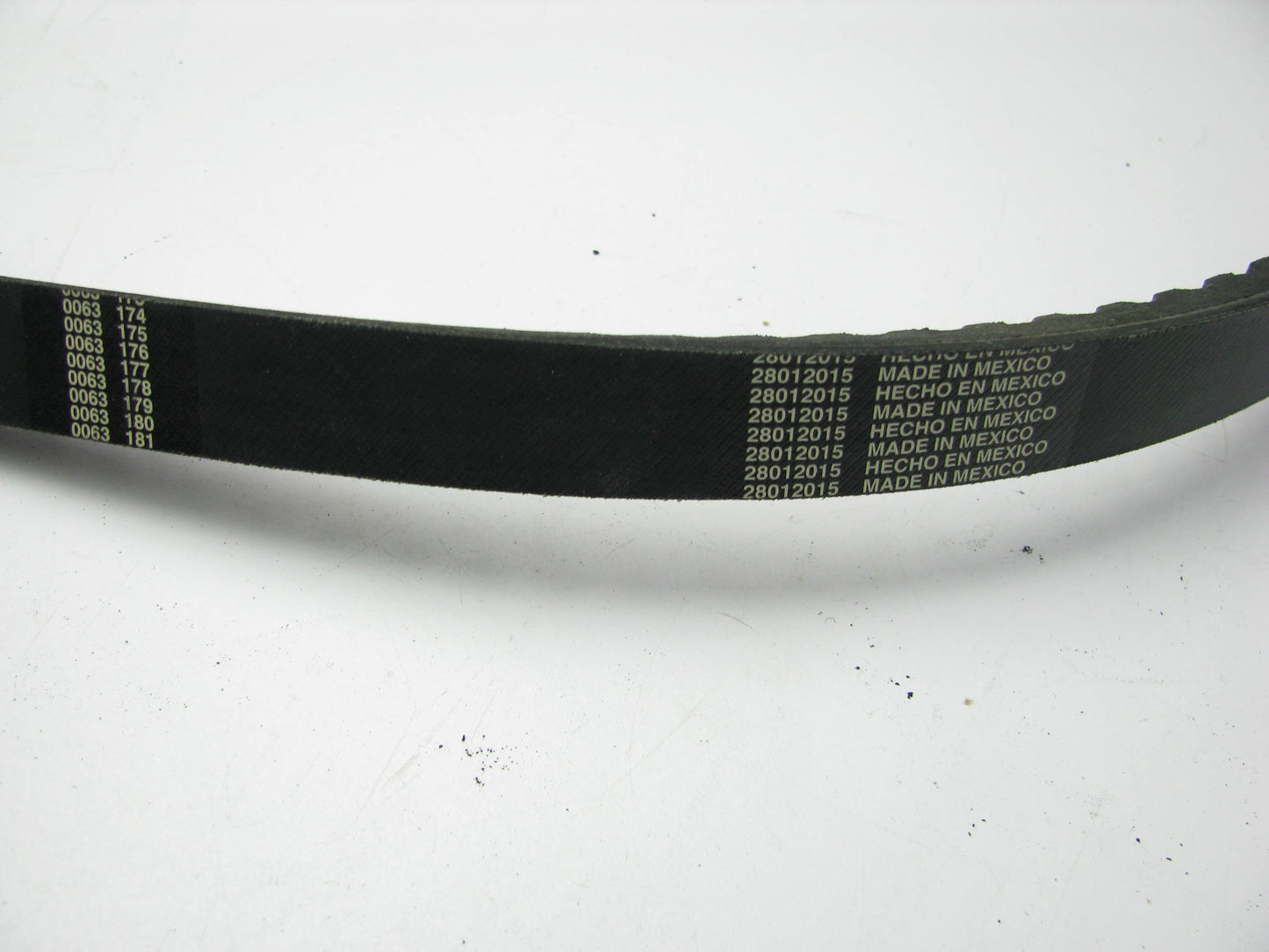 Continental 28673 Truck & Bus Accessory Drive Belt - 7/8'' X 67.30''