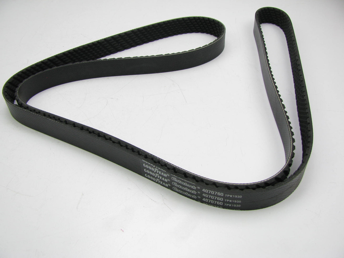Continental 4070760 Serpentine Belt - .947'' X 76.817'' - 7 Ribs