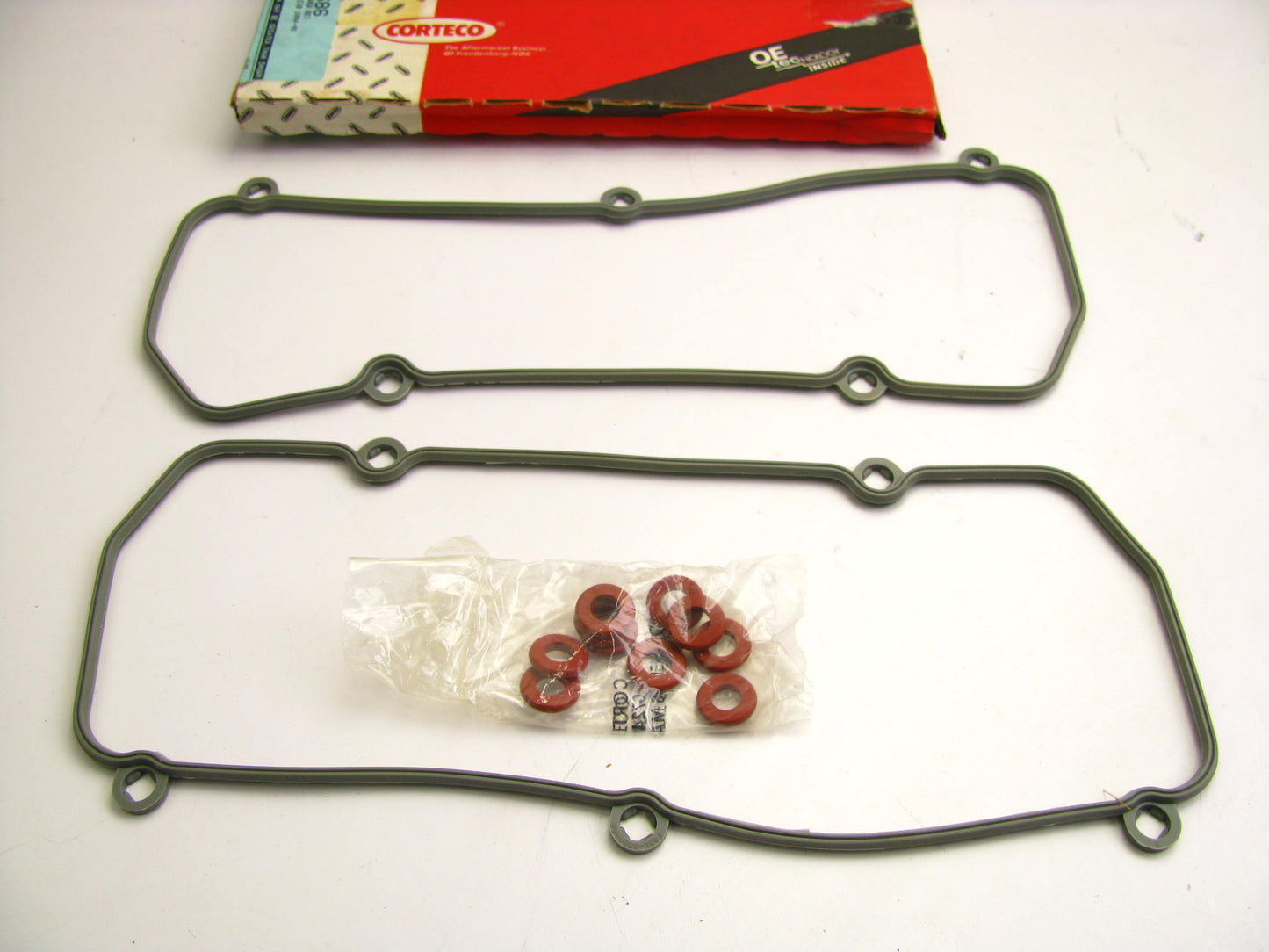 Corteco 19686 Valve Cover Gasket Set For 1994-2006 Ford Mercury 3.8L 4.2L-V6
