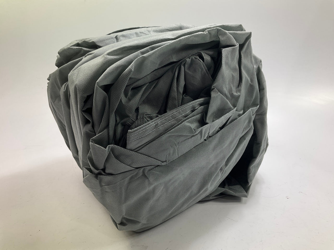 NO BOX - 14705 Bondtech Car Cover For SUVs Up To 15'10 Long X 6'3'' W X 5'8'' H