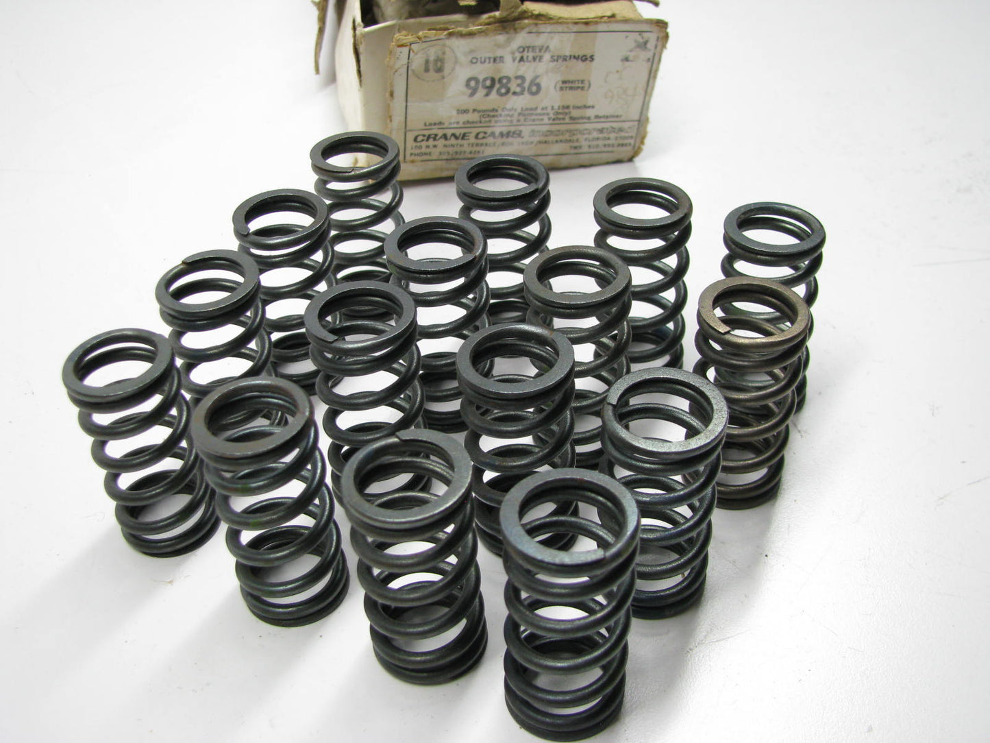 (16) Crane Cams 99836 Outer Engine Valve Spring - 1.540'' OD 1.140'' ID 528lbs/in