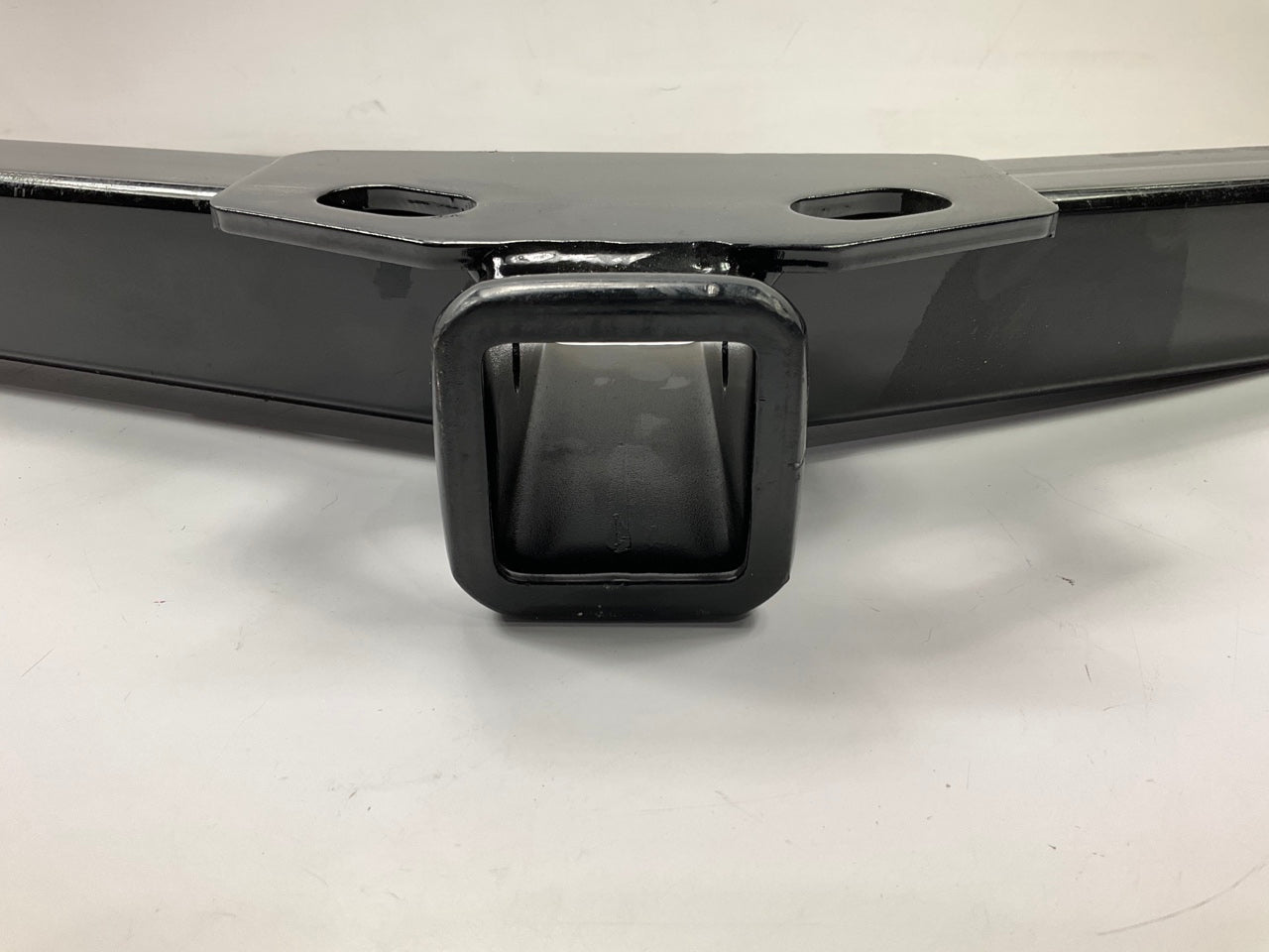 Curt 13087 Class III 2'' Receiver Trailer Hitch For 1996-2002 Toyota 4Runner