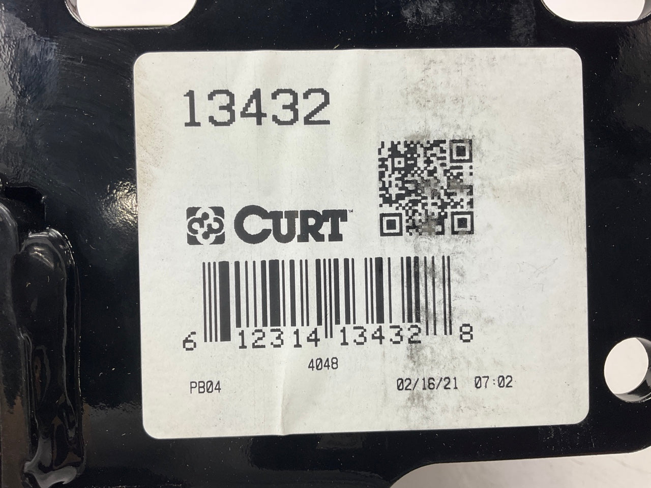 Curt 13432 Class 3 Trailer Hitch, 2'' Receiver For 2007-2017 Wrangler