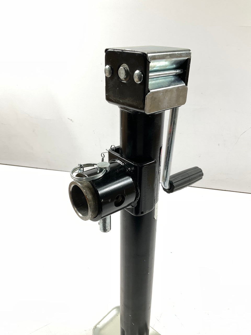 CURT 28358 Weld-On Pipe-Mount Swivel Trailer Jack, 5,000 Lbs, 15.5'' Travel