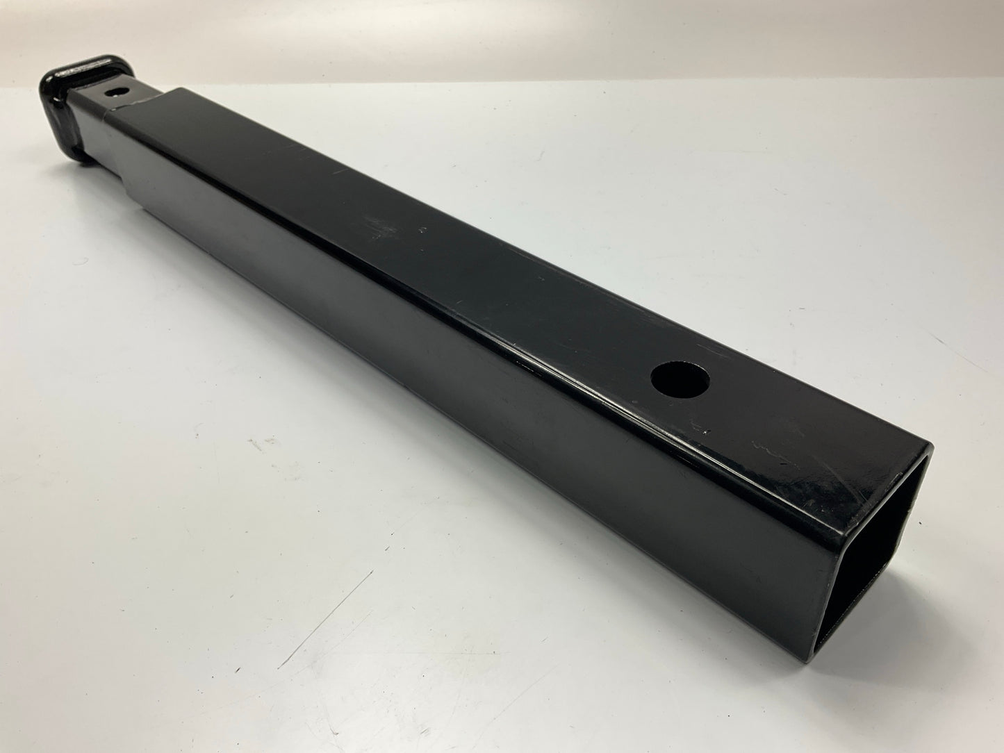 SCRATCHED  CURT 45780 Trailer Hitch Receiver Adapter Reducer, 2'' To 1-1/4'' Shank