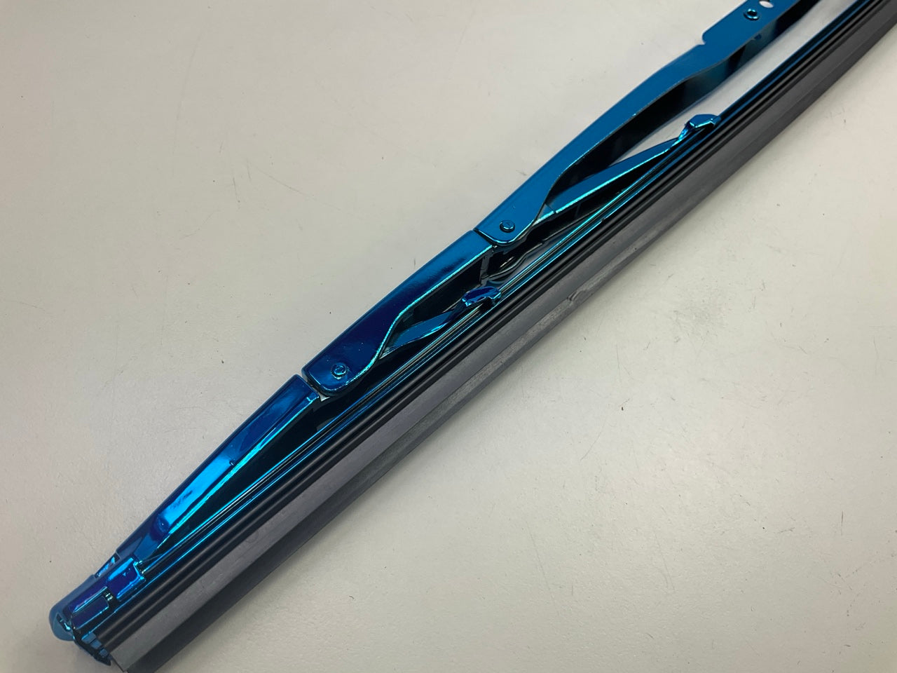 Custom Accessories 17818 Universal 20'' Wiper Blade