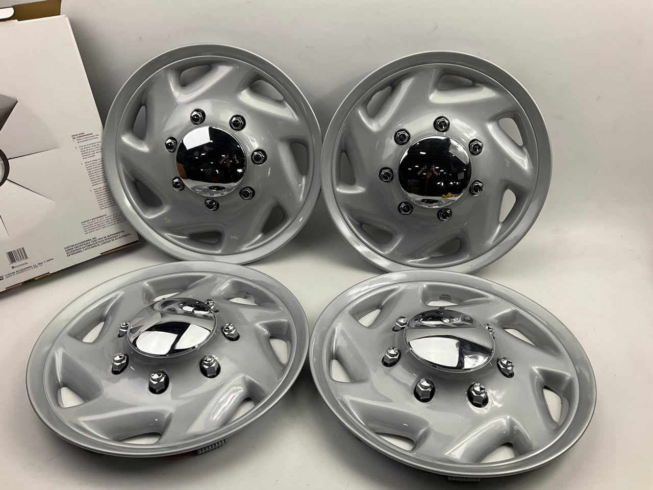 SCRATCHED - Custom Accessories 81703 UNIVERSAL Truck / SUV 16'' Wheel Cover Set