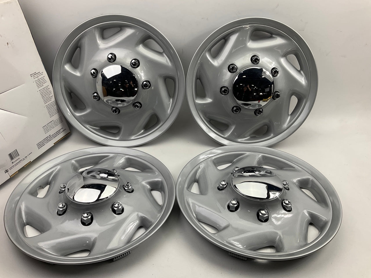 SCRATCHED - Custom Accessories 81703 UNIVERSAL Truck / SUV 16'' Wheel Cover Set