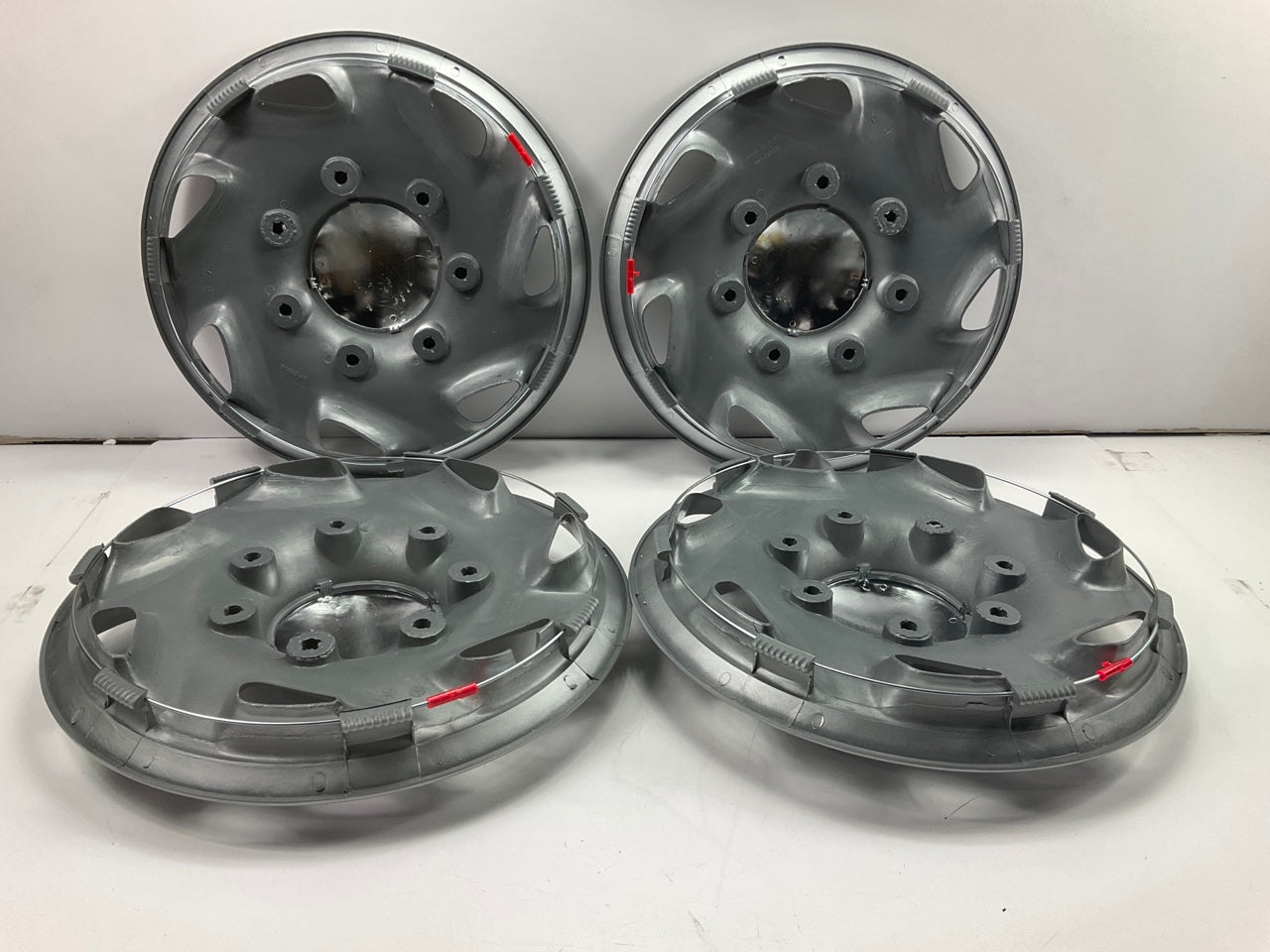SCRATCHED - Custom Accessories 81703 UNIVERSAL Truck / SUV 16'' Wheel Cover Set