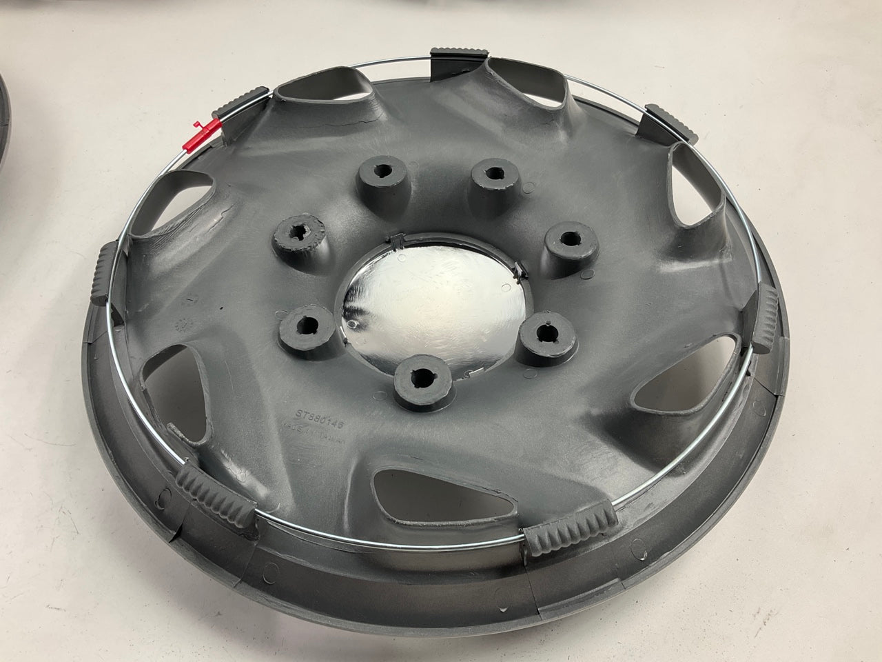 SCRATCHED - Custom Accessories 81703 UNIVERSAL Truck / SUV 16'' Wheel Cover Set