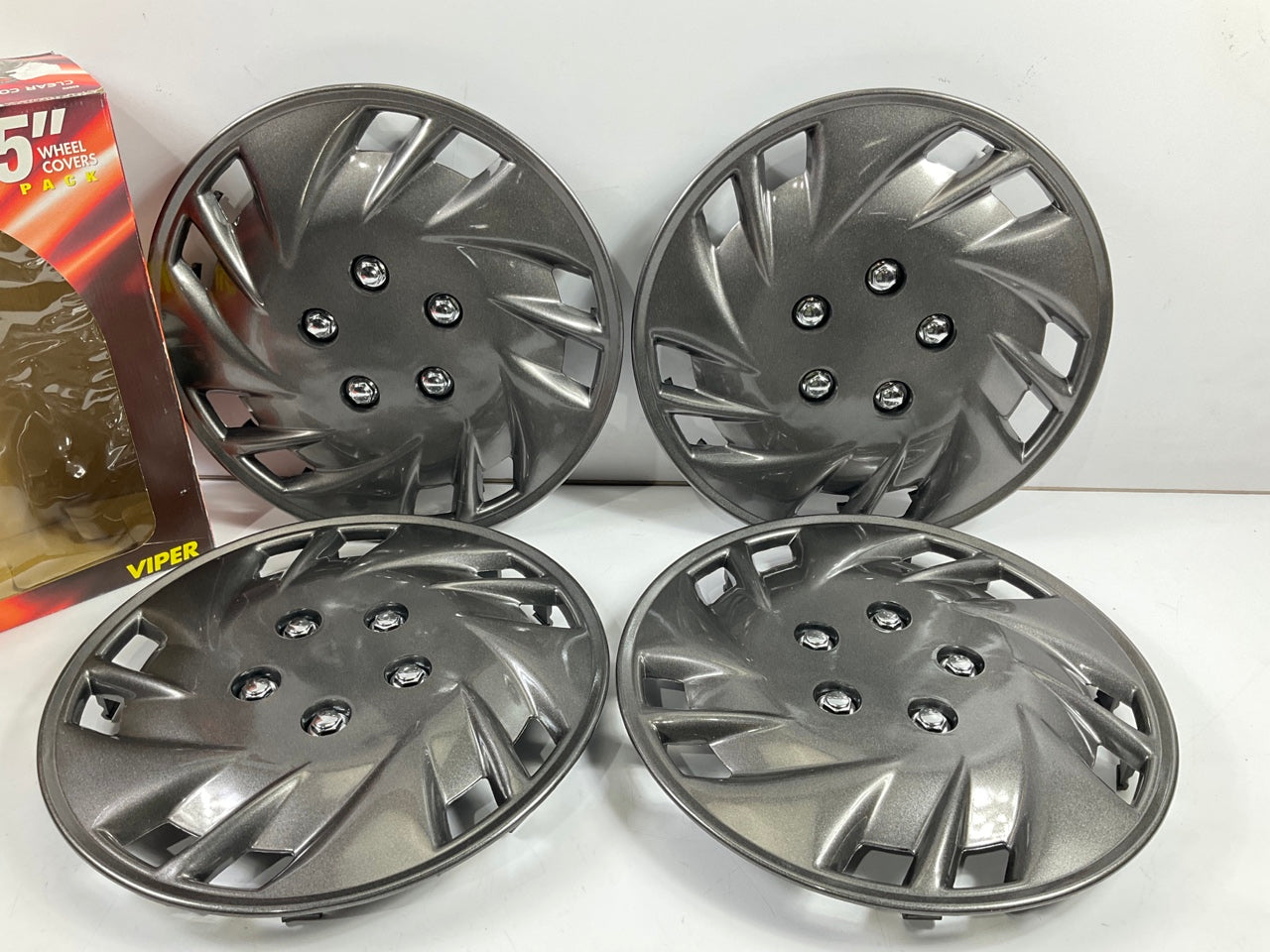 COSMETIC DAMAGE (SOME SCRATCHES) - CA Universal 82502 15'' Wheel Covers SET Of 4