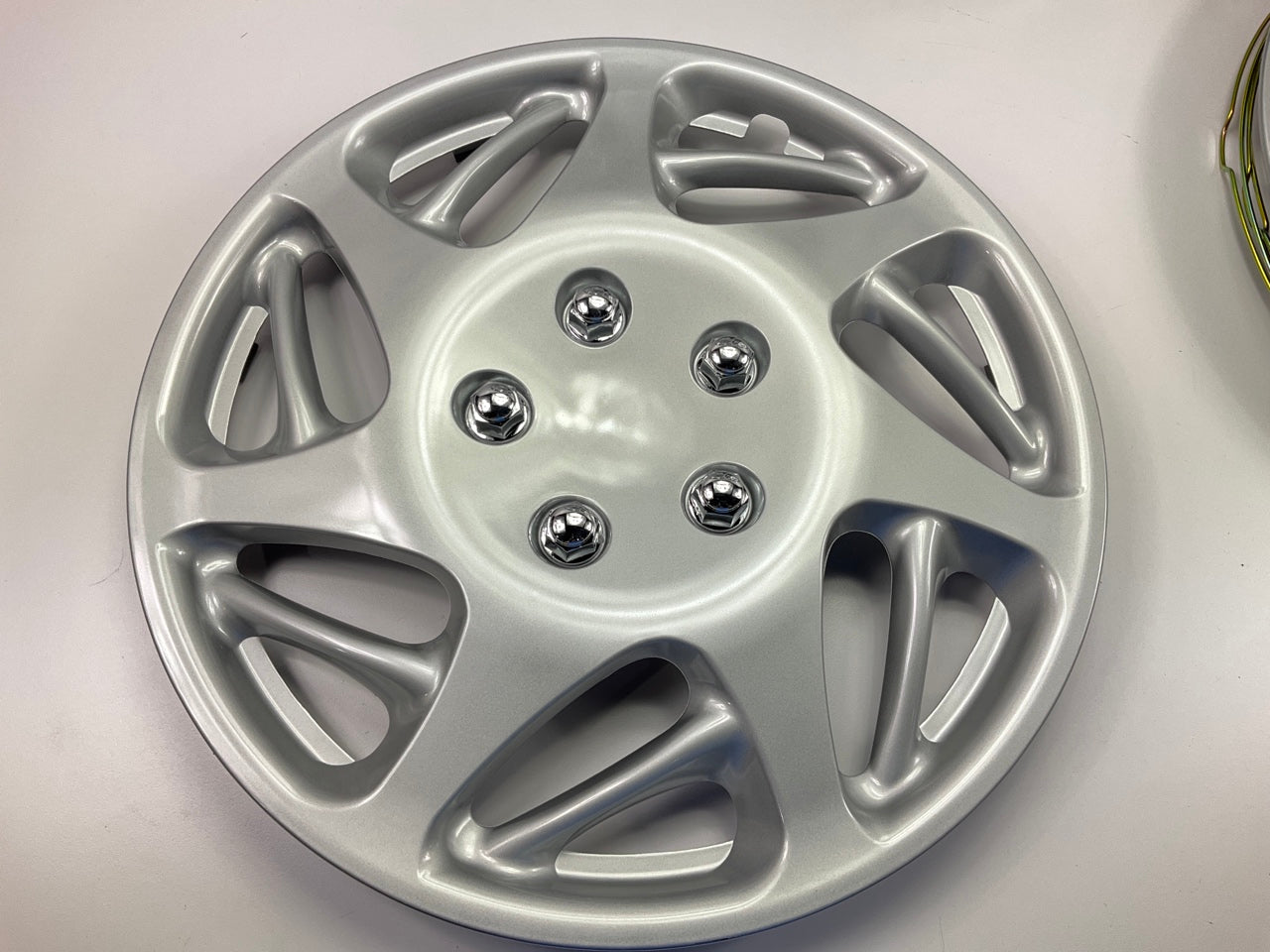 Custom Accessories 96903 Silver Wheel Cover Set - 17''