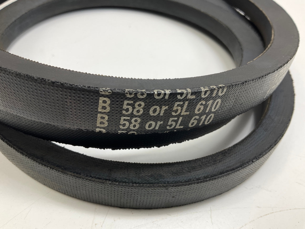 D&D B58-5L610 Lawn & Garden Power Equipment Accessory Drive Belt, 5/8'' X 61''