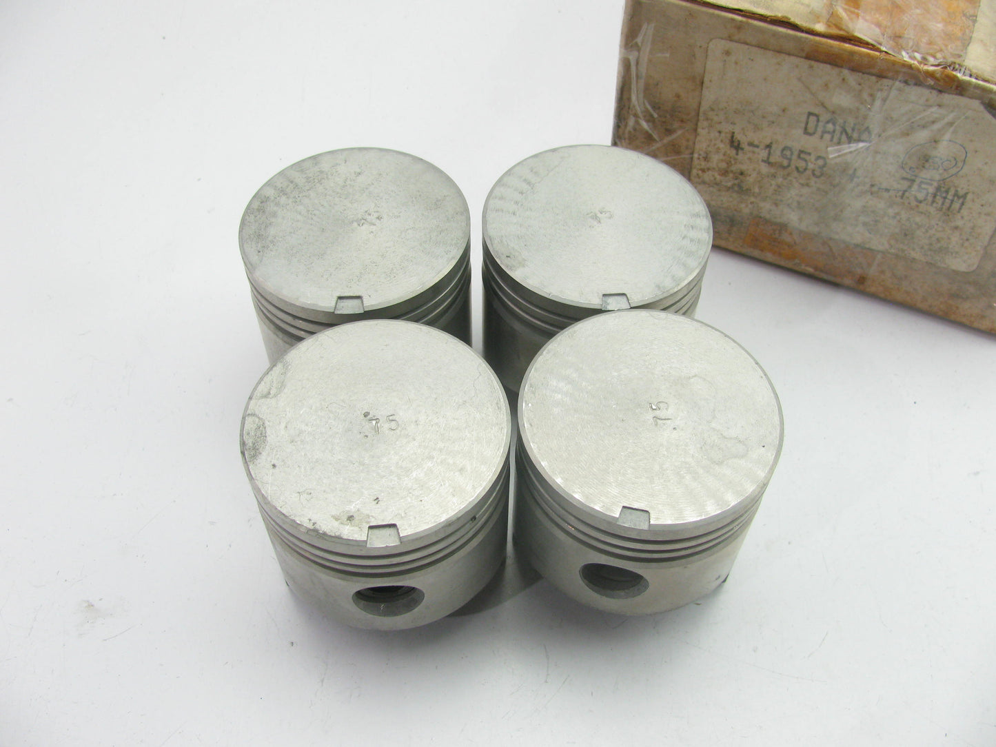 Dana 1953 .75mm Piston Set - 1968-1983 Toyota 1.1L 1.2L 1.3L KC, 3K, 3KC