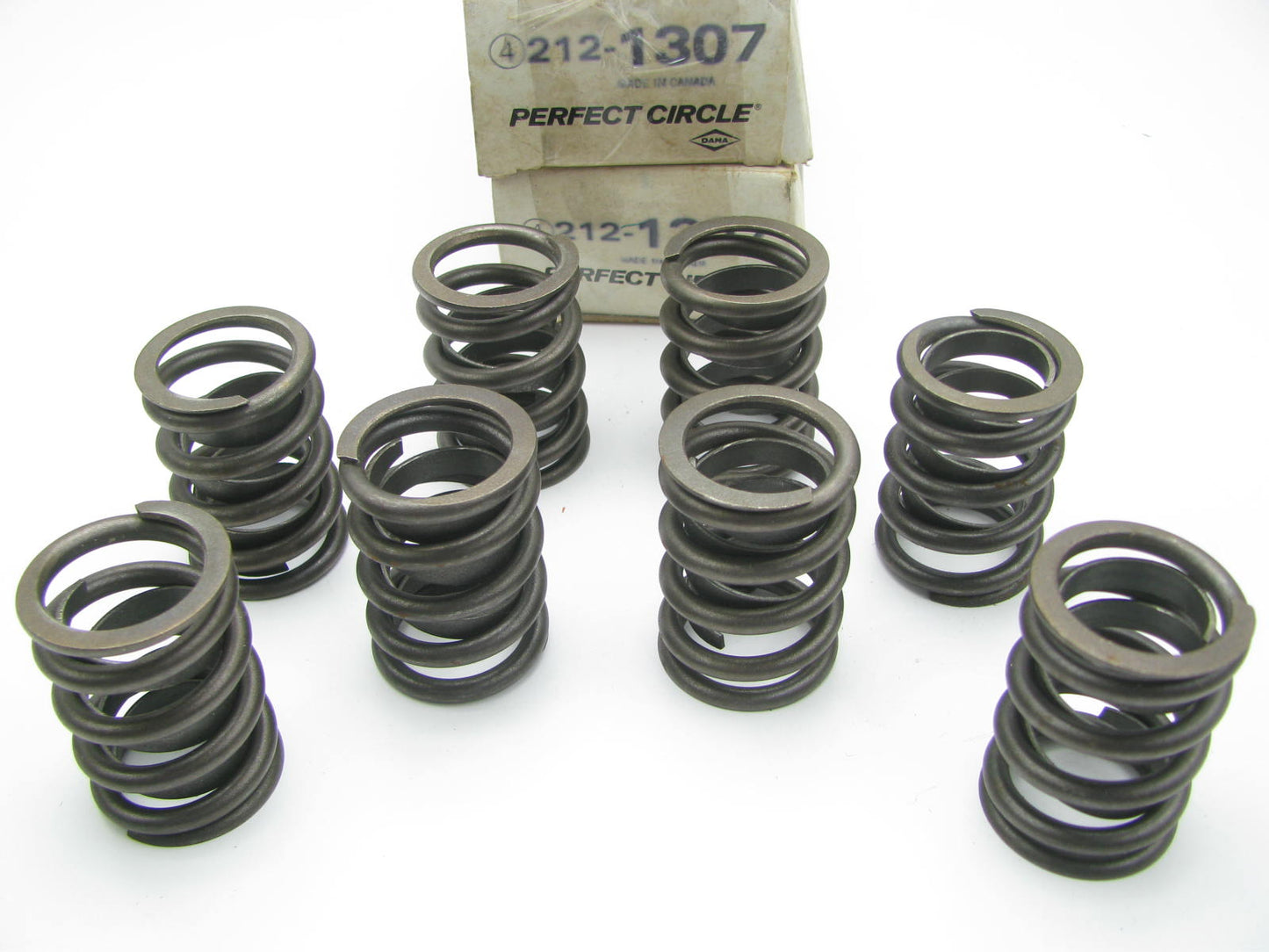 (8) Dana 212-1307 Exhaust Engine Valve Spring