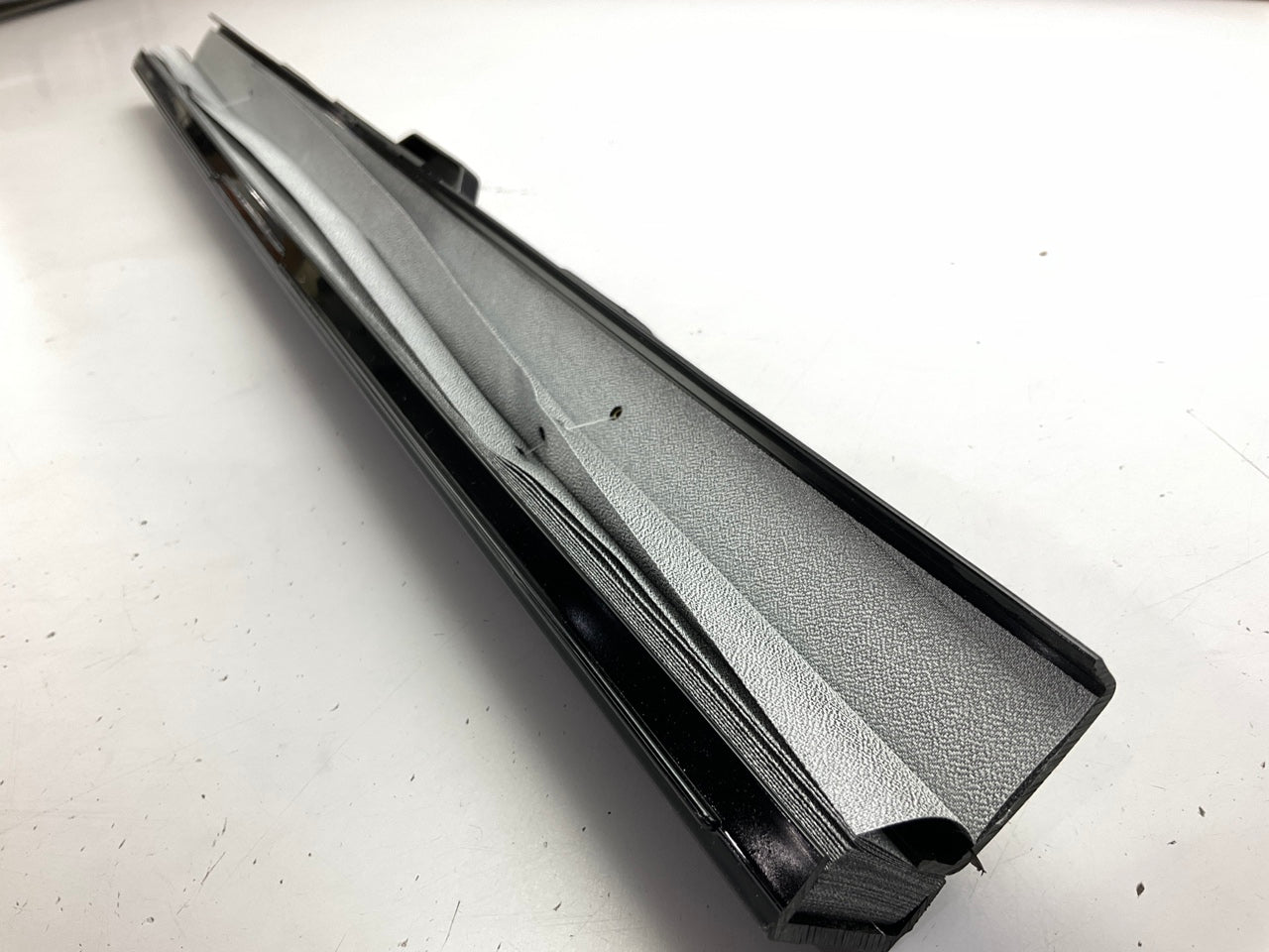 Dash Designs SV01 Original Retractable Sun Shade - For 19'' To 21'' Windshield
