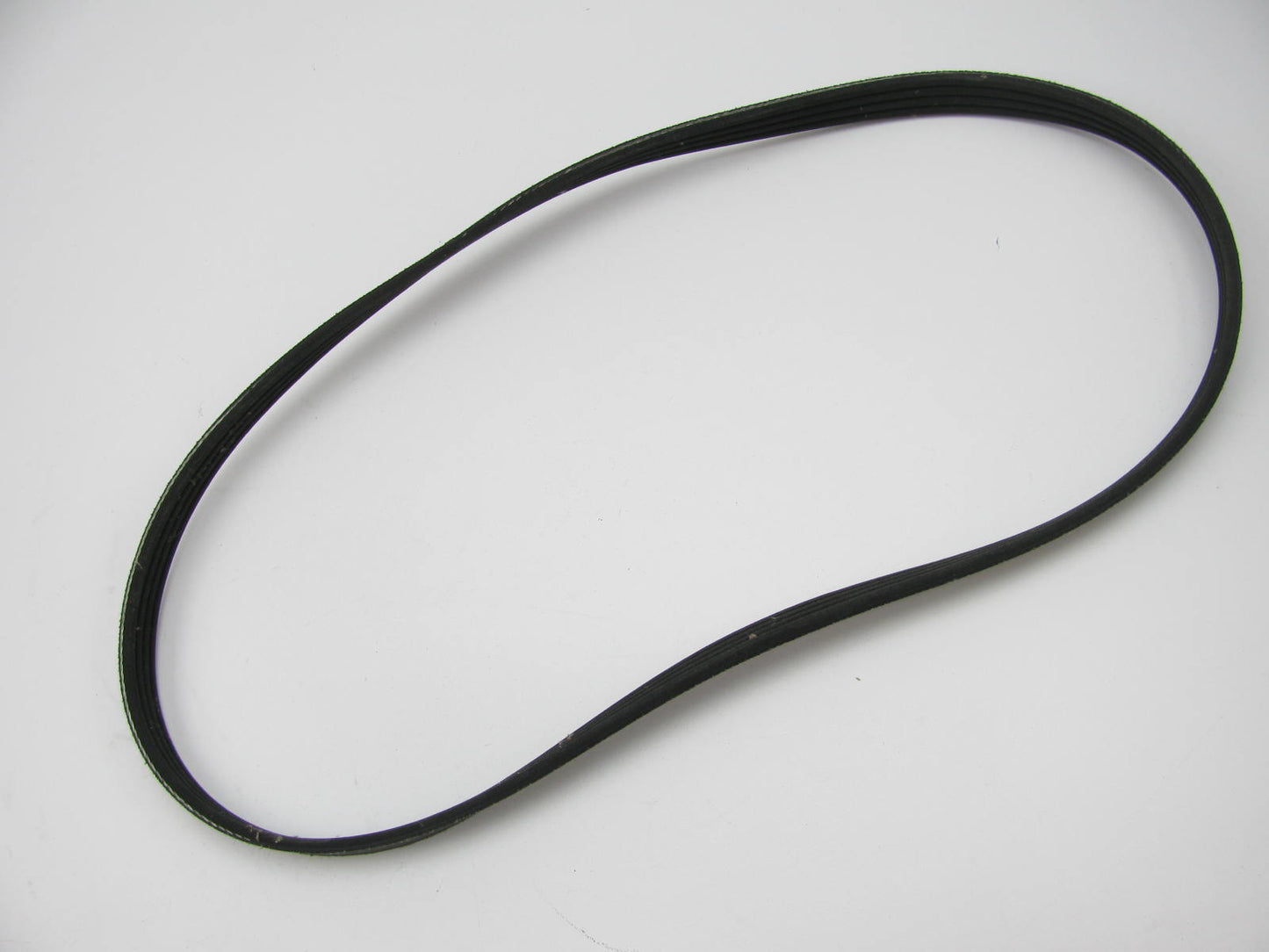 Dayco 330K4 Serpentine Belt - 0.56'' X 33.00'' - 4 Ribs
