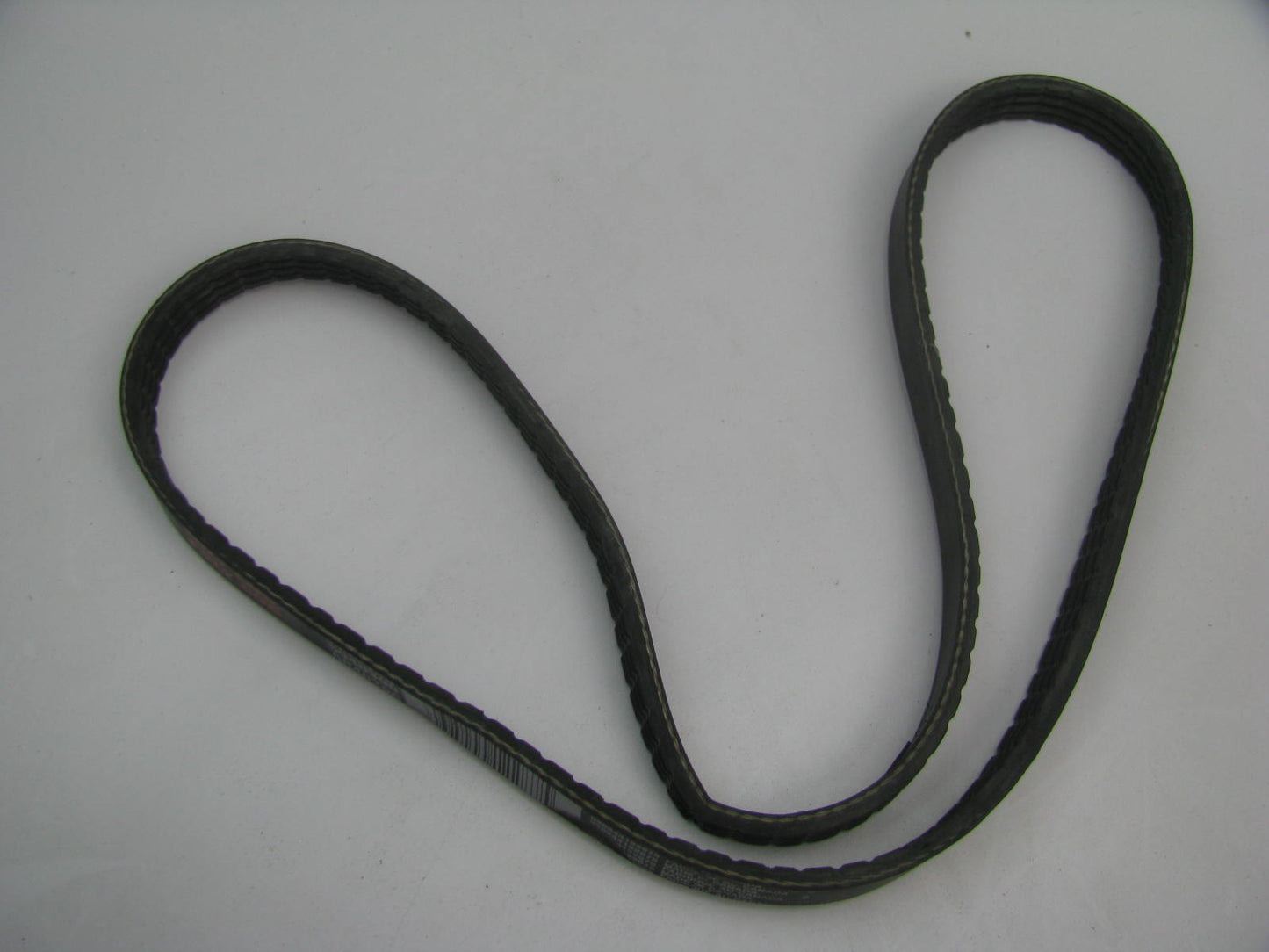 Dayco 5040390 Serpentine Belt - 0.56'' X 39.00'' - 4 Ribs