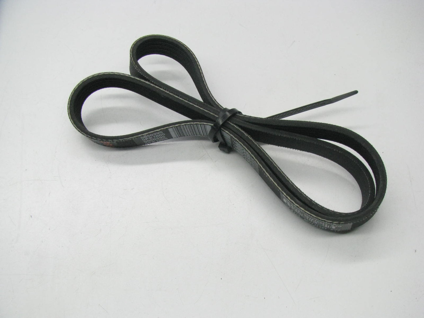 Dayco 5050395 Serpentine Belt - 0.69'' X 40.00'' - 5 Ribs