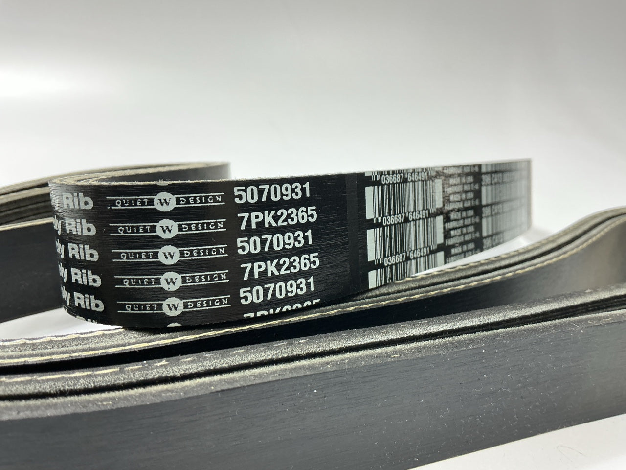 Dayco 5070931 Main Drive Serpentine Belt For 2004-2007 VW Touareg 4.2L-V8 AWD