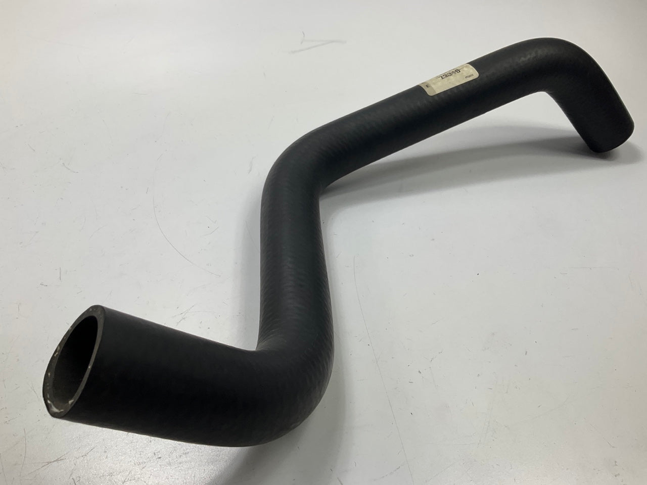 Dayco 72210 Lower Radiator Coolant Hose For 2002-2005 Kia Sedona 3.5L-V6