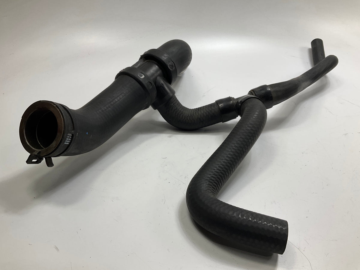 Dayco 72693 Lower Radiator Coolant Hose For 2000-2002 Lincoln Navigator
