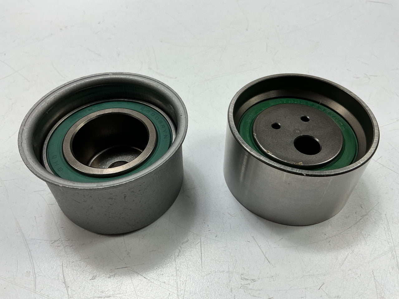 Dayco 84050 Engine Camshaft Timing Belt Kit: Belt Tensioner & Belt Idler