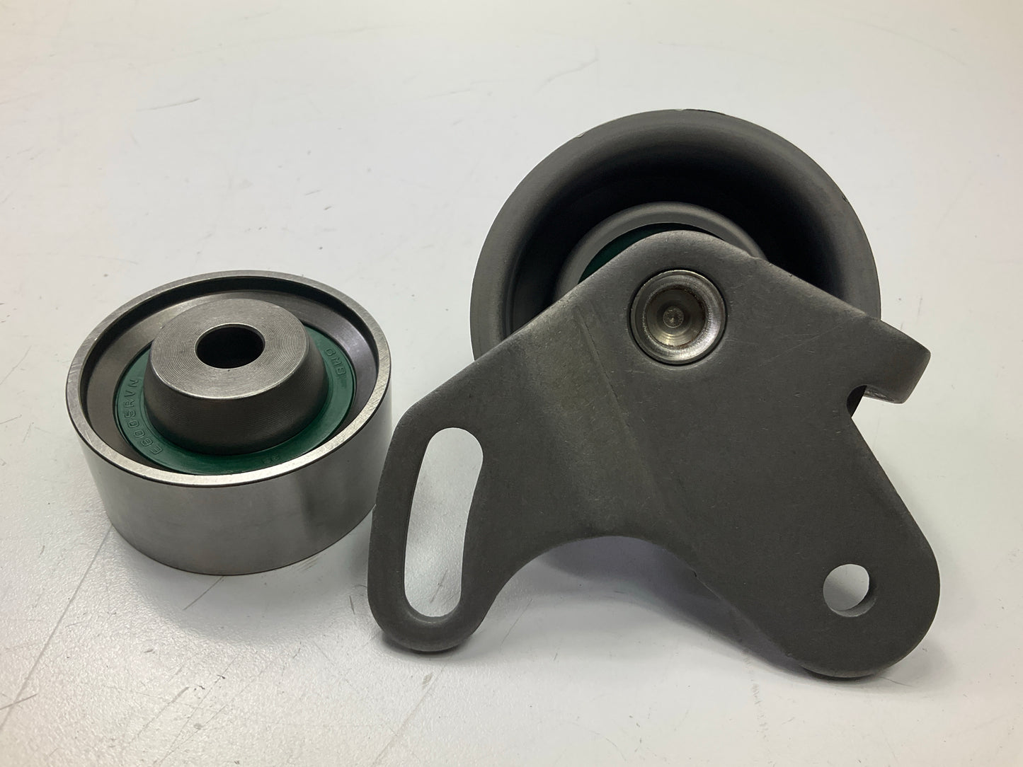 Dayco 84073 Engine Camshaft Timing Belt Tensioner & Idler Kit