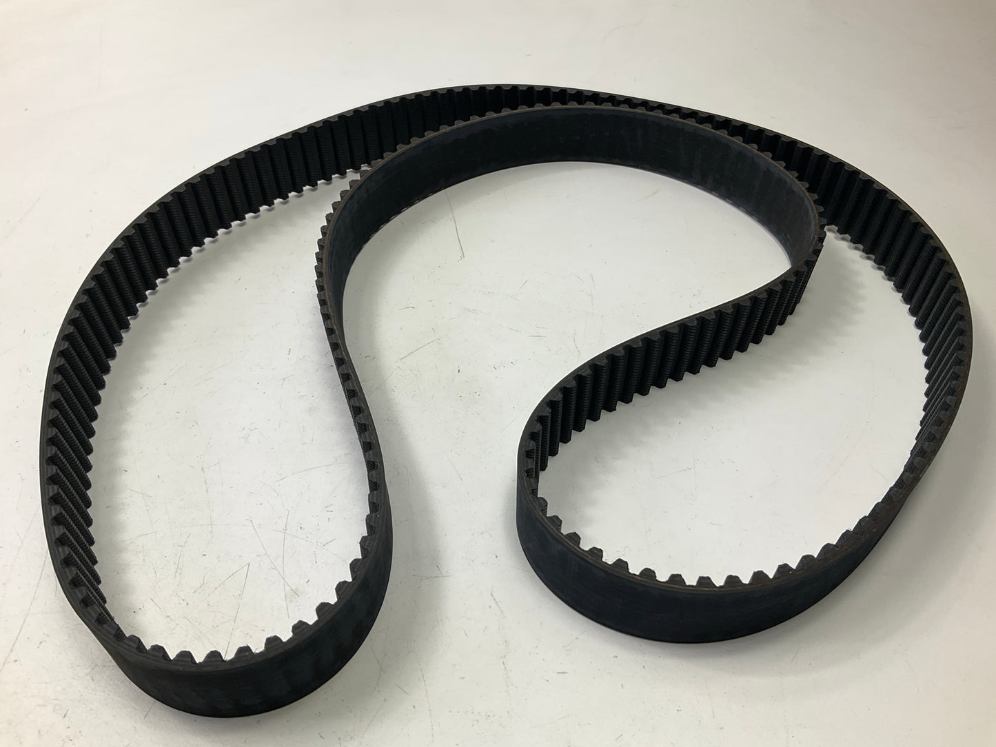 Dayco 95267 Engine Camshaft Timing Belt For 1995-2002 Mazda Millenia
