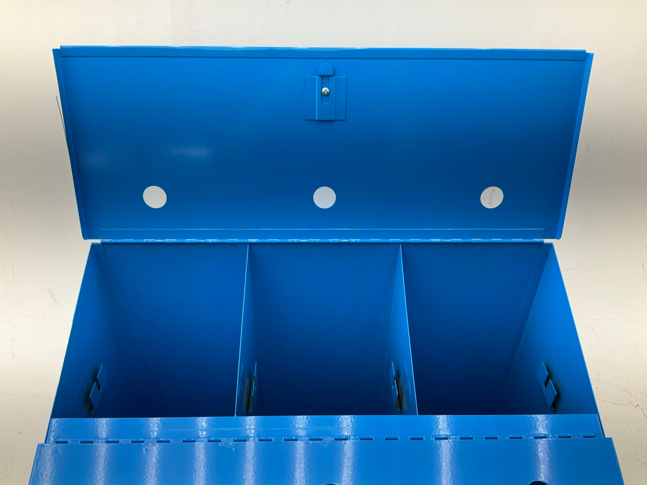 Small Dent - See Photos - Dayco 99083 9-Spool Hose & Tubing Dispenser Cabinet
