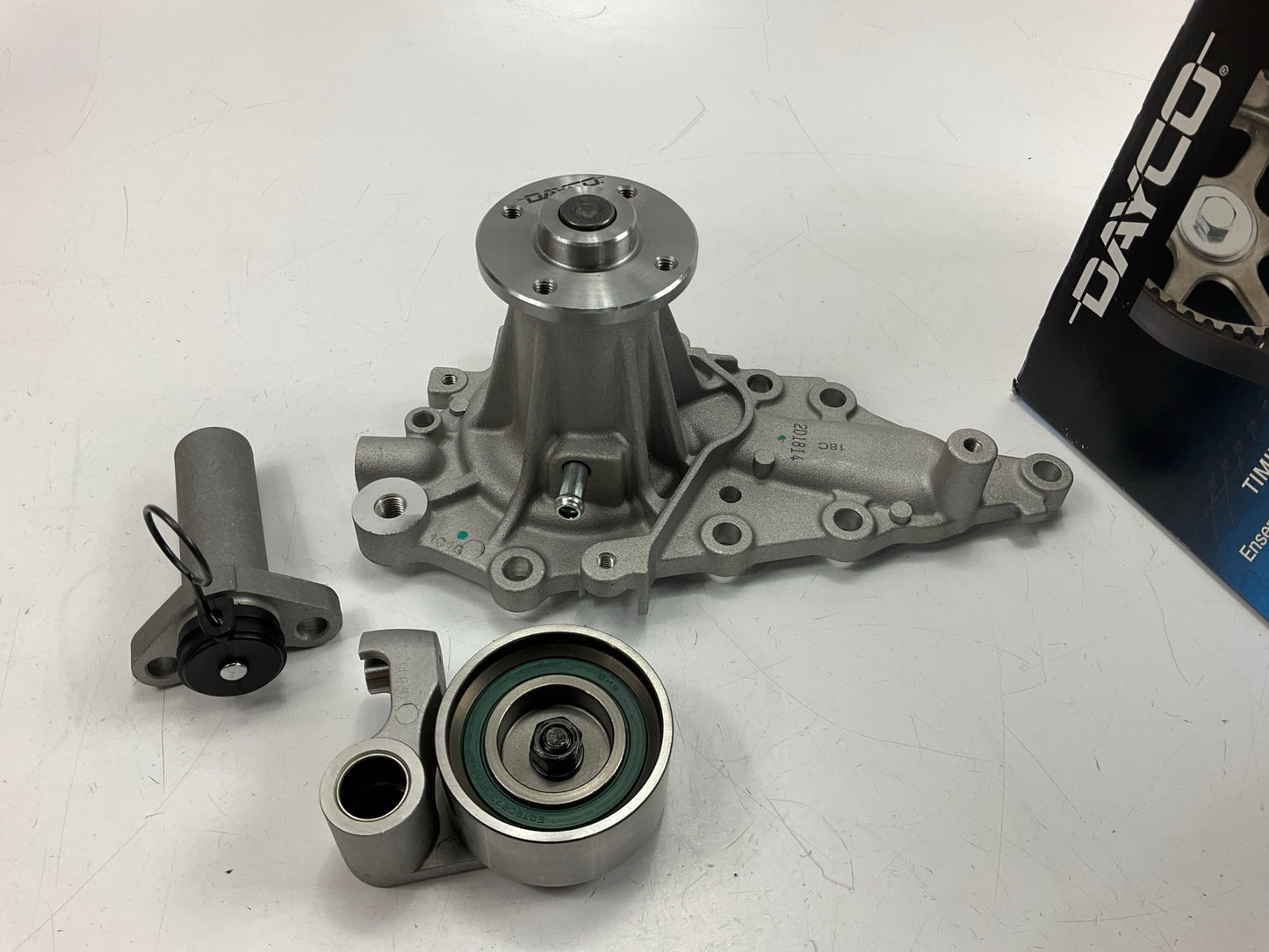 MISSING BELT Dayco WP215K1B Engine Camshaft Timing Belt Kit With Water Pump