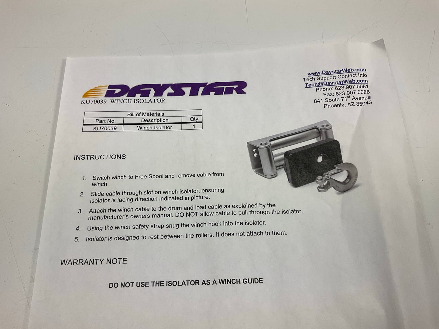 Daystar KU70039RE Winch Isolator Red W/center Detent Post