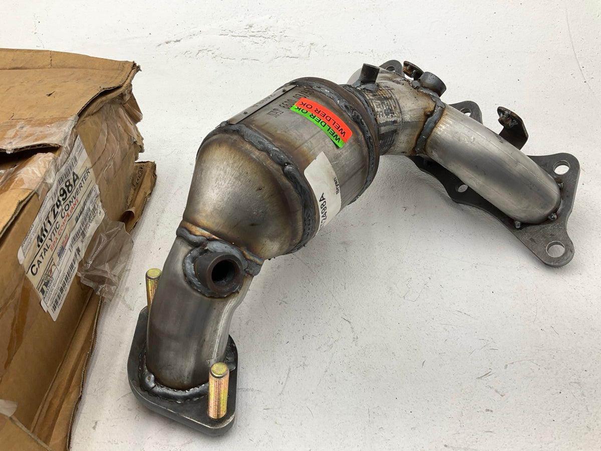 DEC MIT2498A Left Catalytic Converter With Integrated Exhaust Manifold