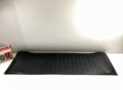 DeeZee DZ 86700 Tailgate Rubber Mat, Universal Fit,  60'' X 19.5''