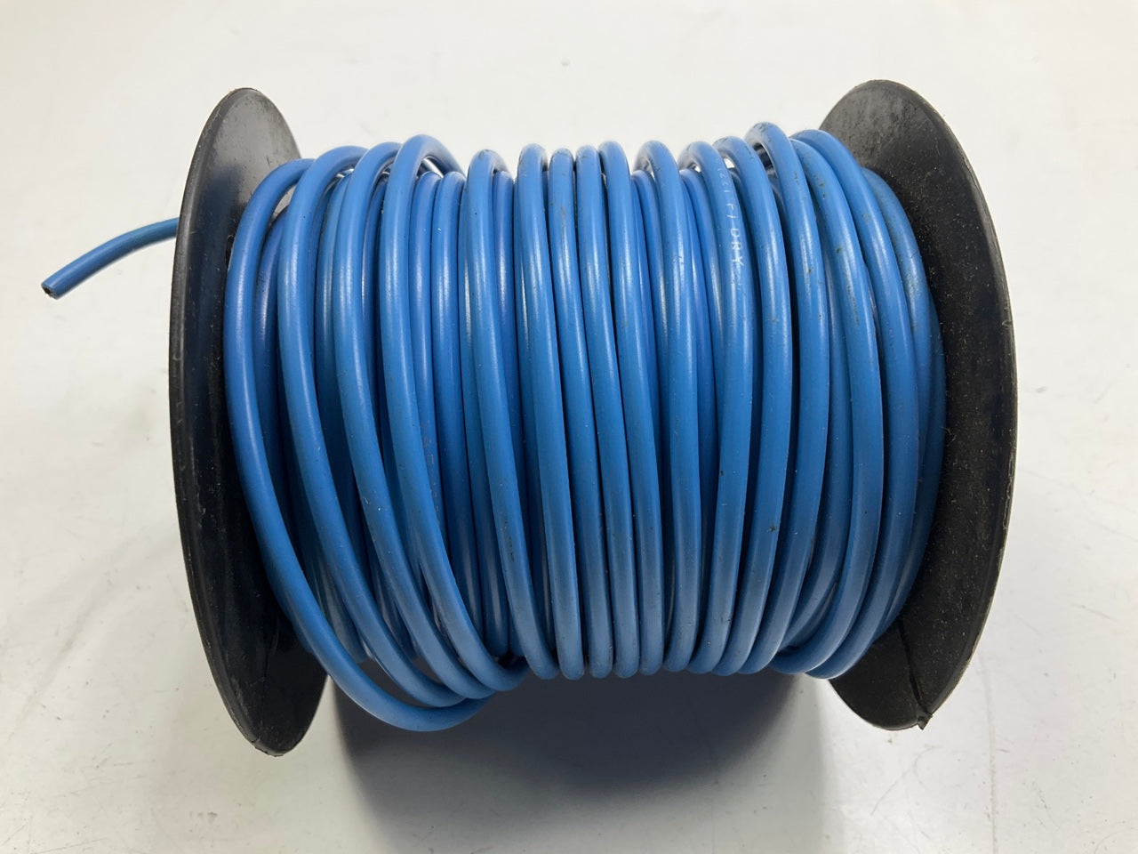 Deka 02772 Wire (Power) 14 Gauge Stranded Blue, Primary Wire, 100 Foot.