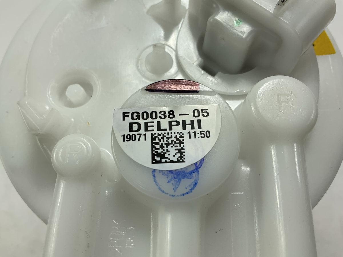Delphi FG0038 Fuel Pump Module - 1995 Chevrolet Tahoe, 1995 GMC Yukon