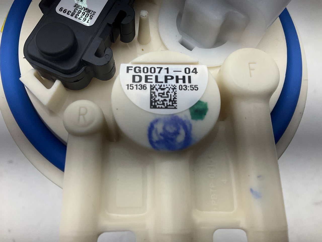 Delphi FG0071 Fuel Pump - 1997-1998 Chevrolet Blazer, GMC Jimmy 4.3L