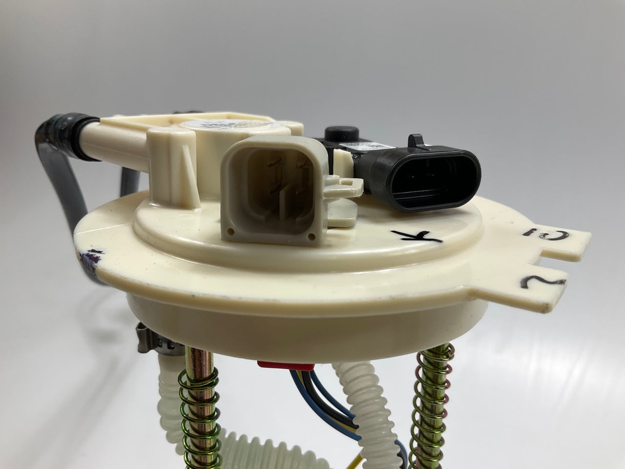 Incomplete, Comes As Shown - Delphi FG0375 Fuel Pump Module