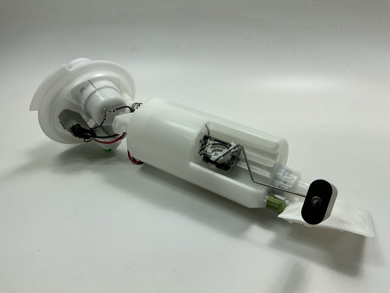 Delphi FG0510 Fuel Pump For 2005-2007 Dodge Caravan, Grand Caravan W/O STOW GO