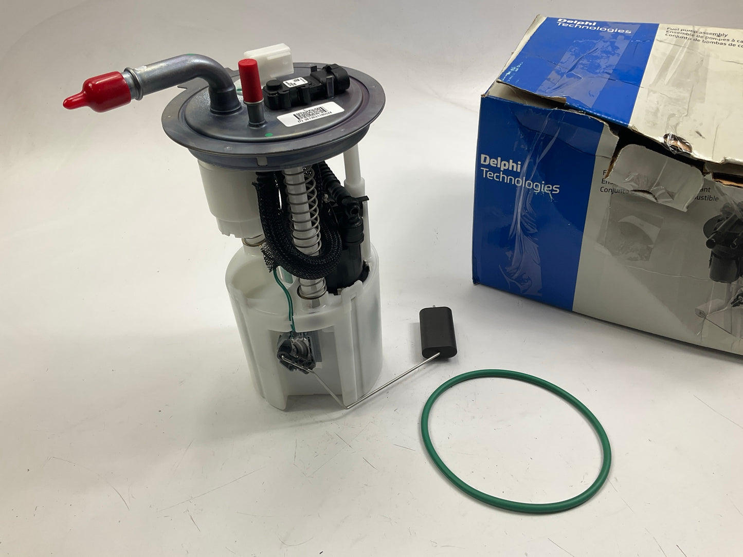 Damaged Box - Delphi FG0516 Fuel Pump Module