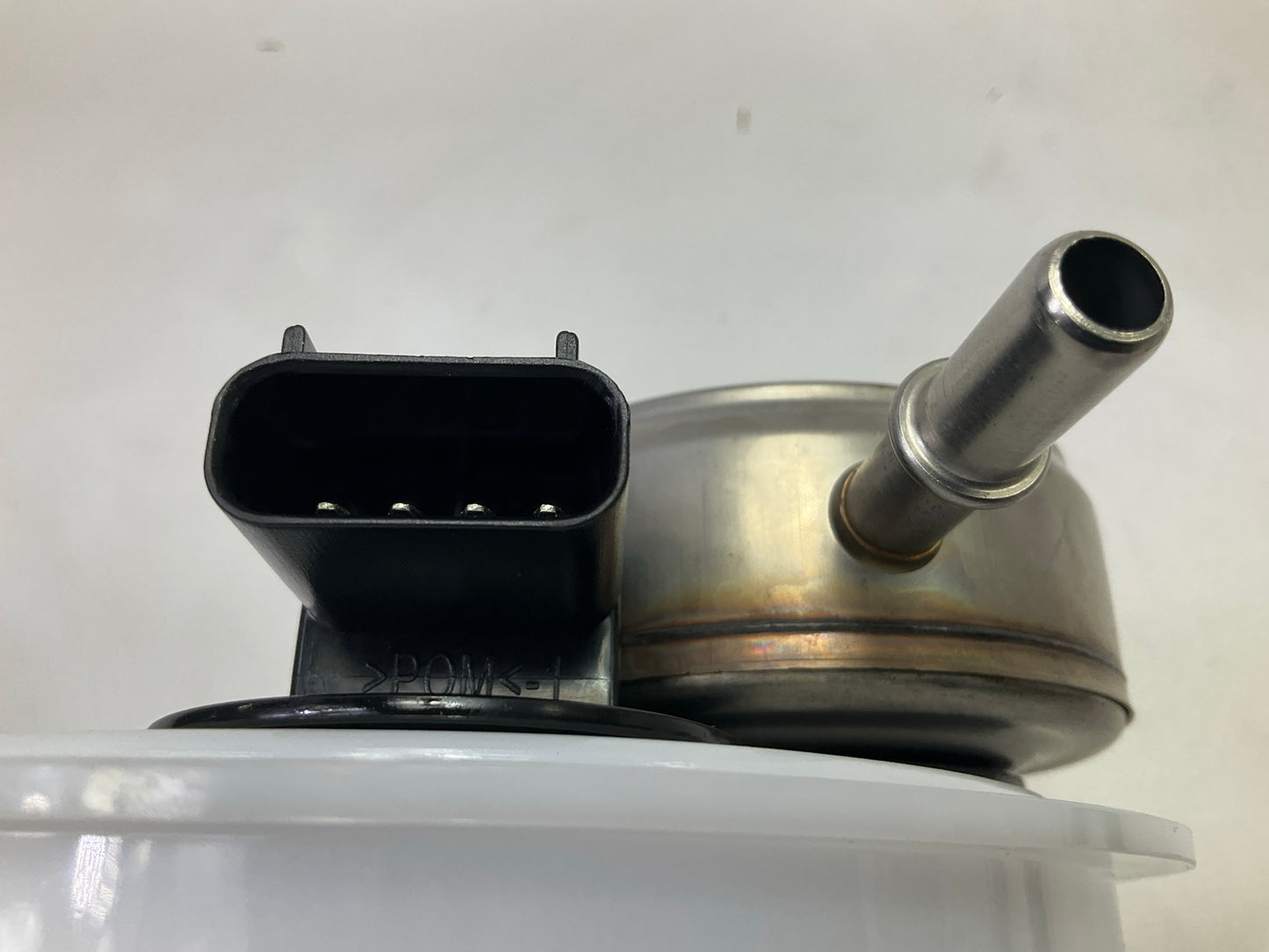 Missing The Connector - Delphi FG0820 Fuel Pump For 2003 Dodge Ram 1500 5.7L V8